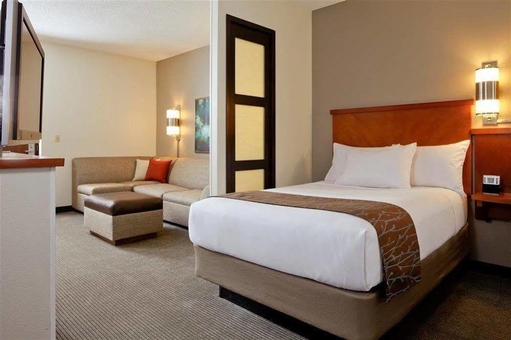 Hyatt Place Atlanta Alpharetta North Point Mall Bagian luar foto