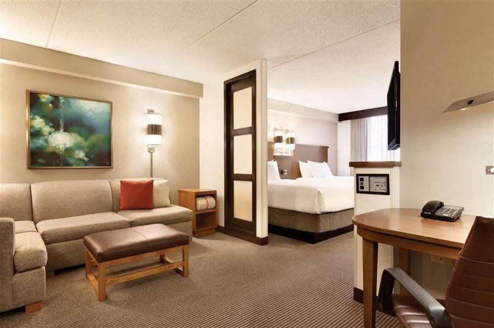 Hyatt Place Atlanta Alpharetta North Point Mall Bagian luar foto